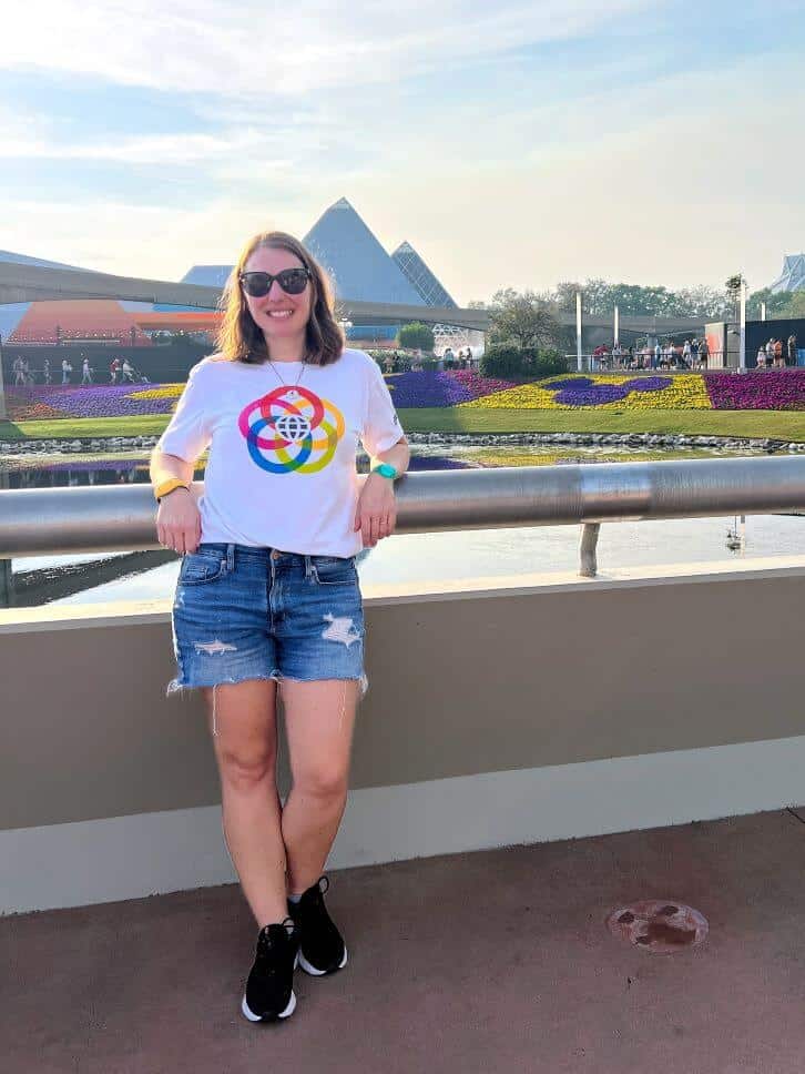 leah writer at main street to magic