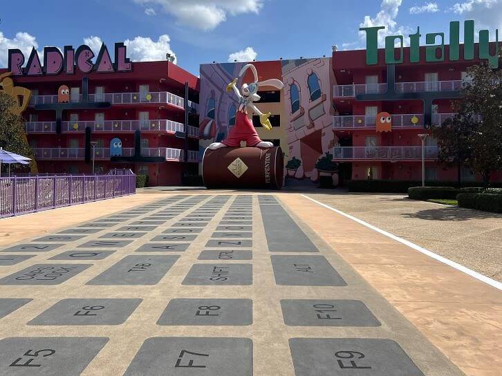 pop century roger rabbit statue