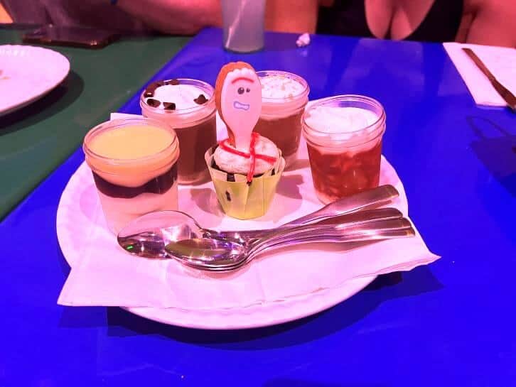 dessert at roundup rodeo bbq at hollywood studios