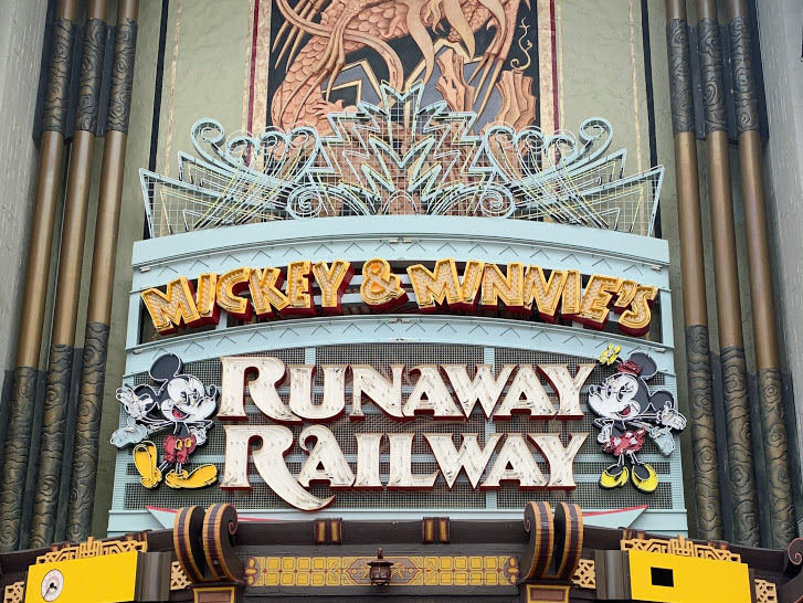 hollywood studios mickey and minnie runaway railway